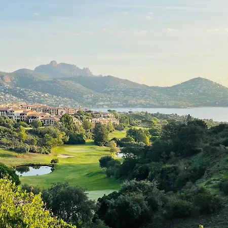 Les Oliviers De L'esterel Saint-Raphael (Var)